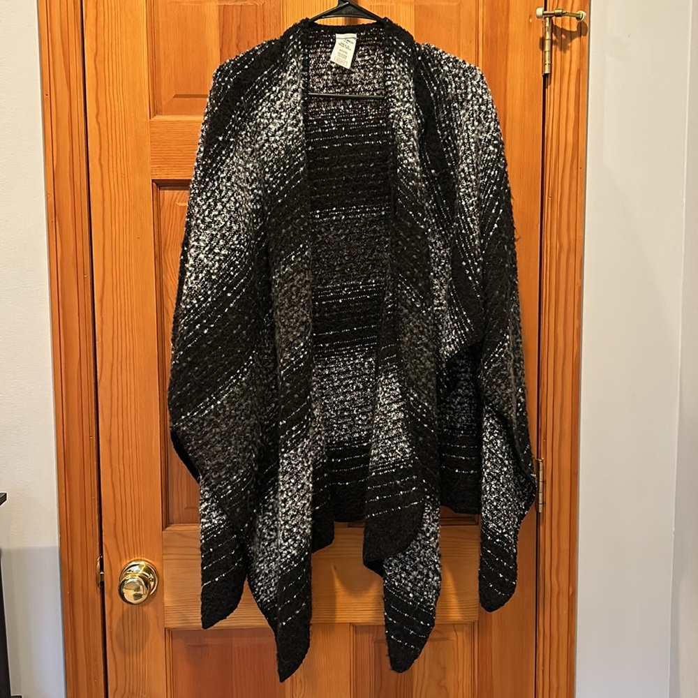 Woolrich Cozy Blanket Wrap Black Gray White One Size - Picture 4 of 6